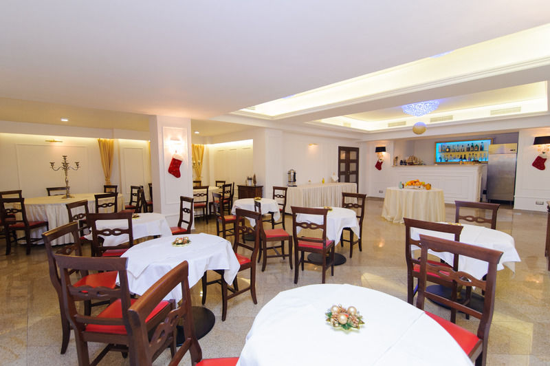 Dbh Bucharest Hotel Luaran gambar