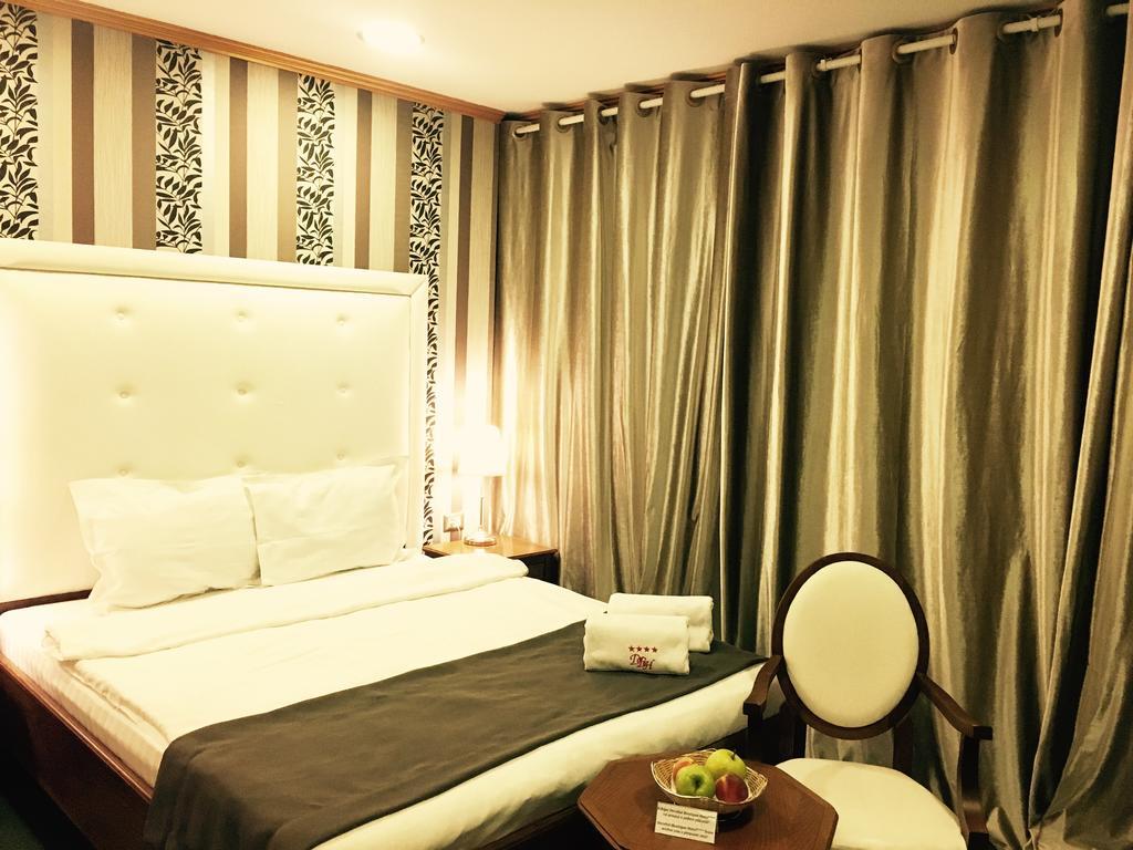 Dbh Bucharest Hotel Luaran gambar