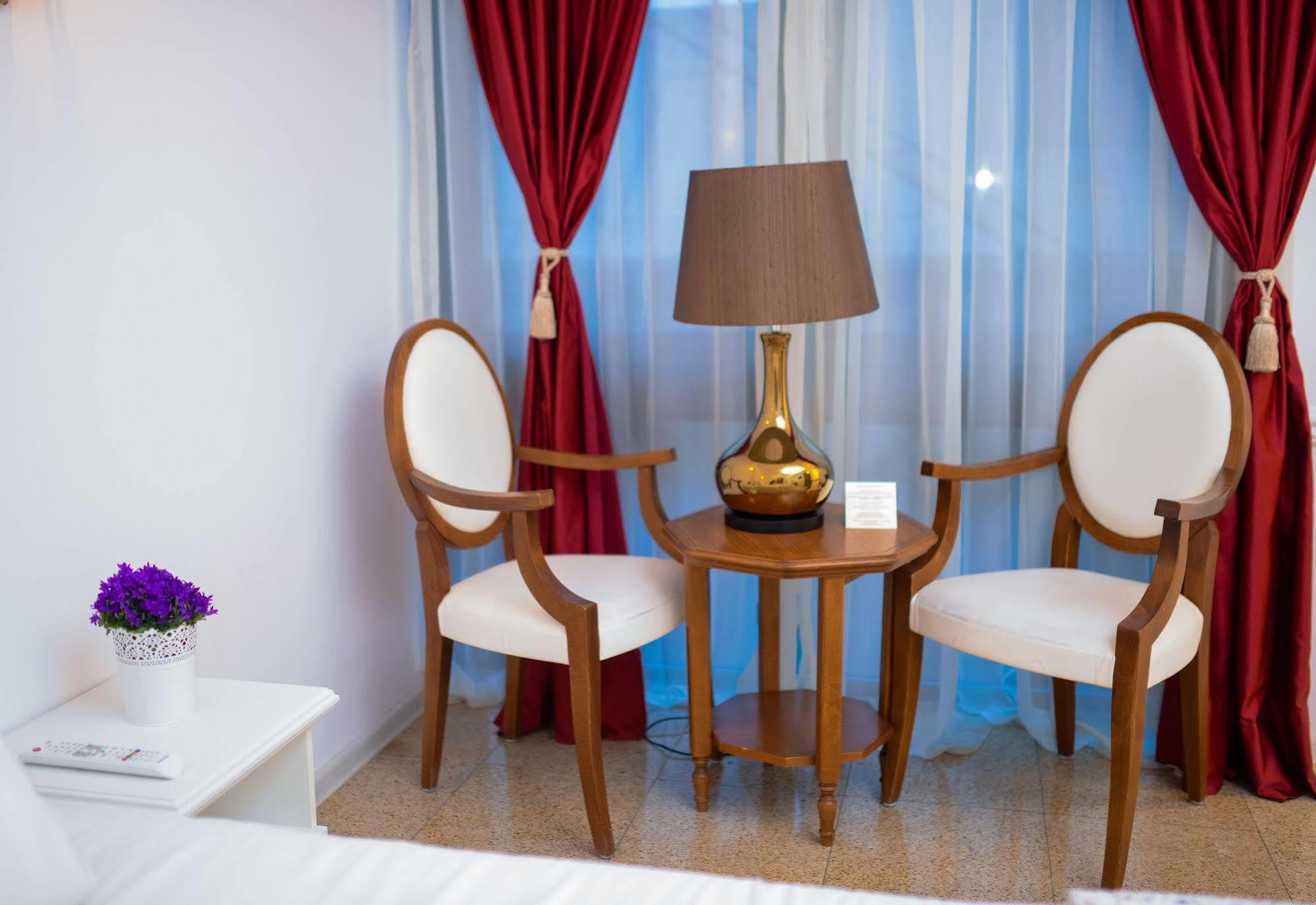 Dbh Bucharest Hotel Luaran gambar