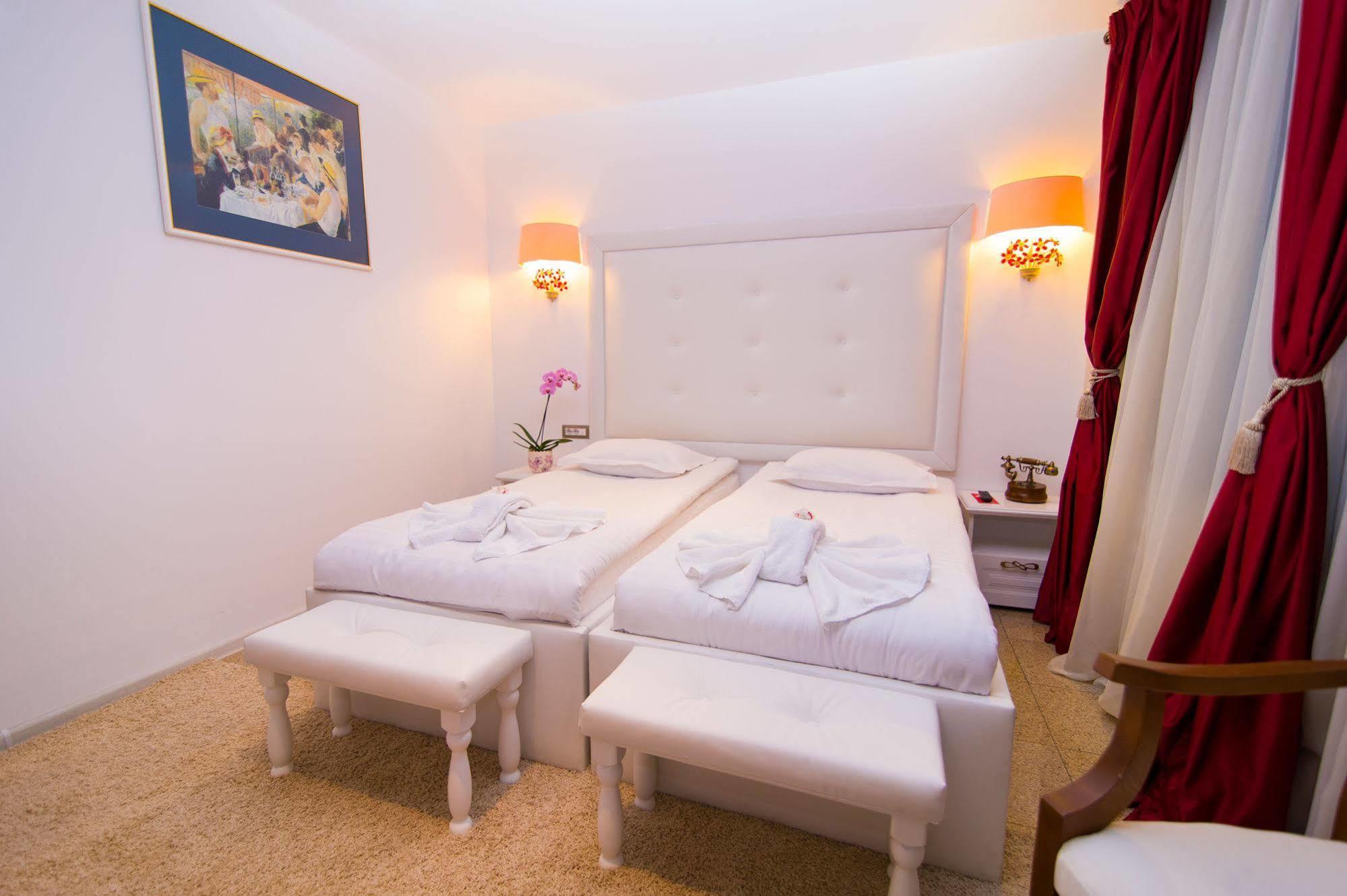 Dbh Bucharest Hotel Luaran gambar