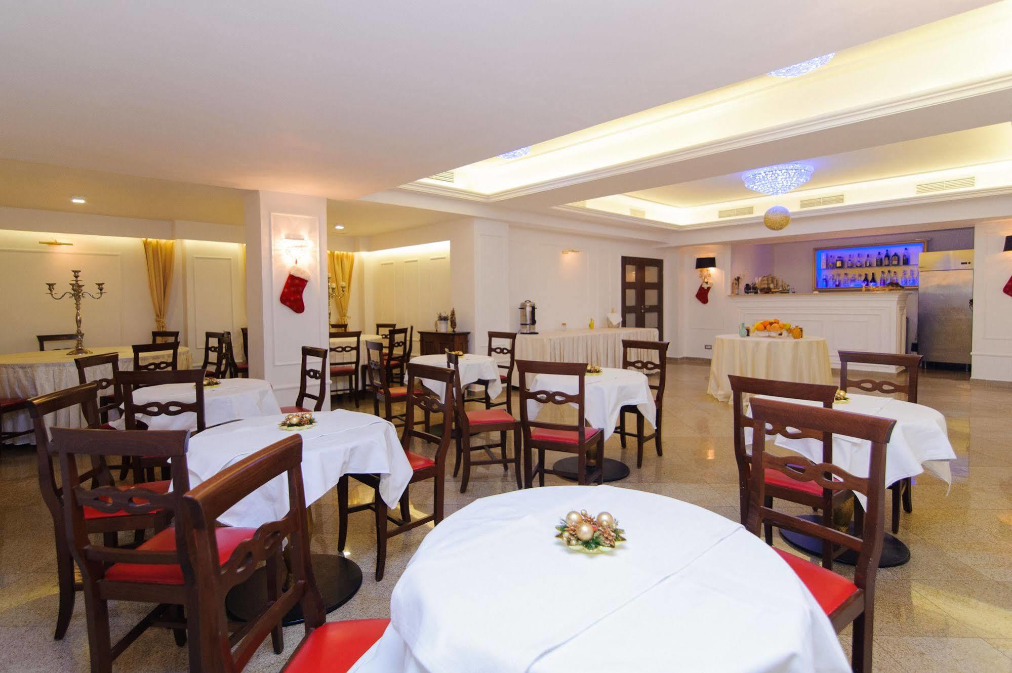 Dbh Bucharest Hotel Luaran gambar