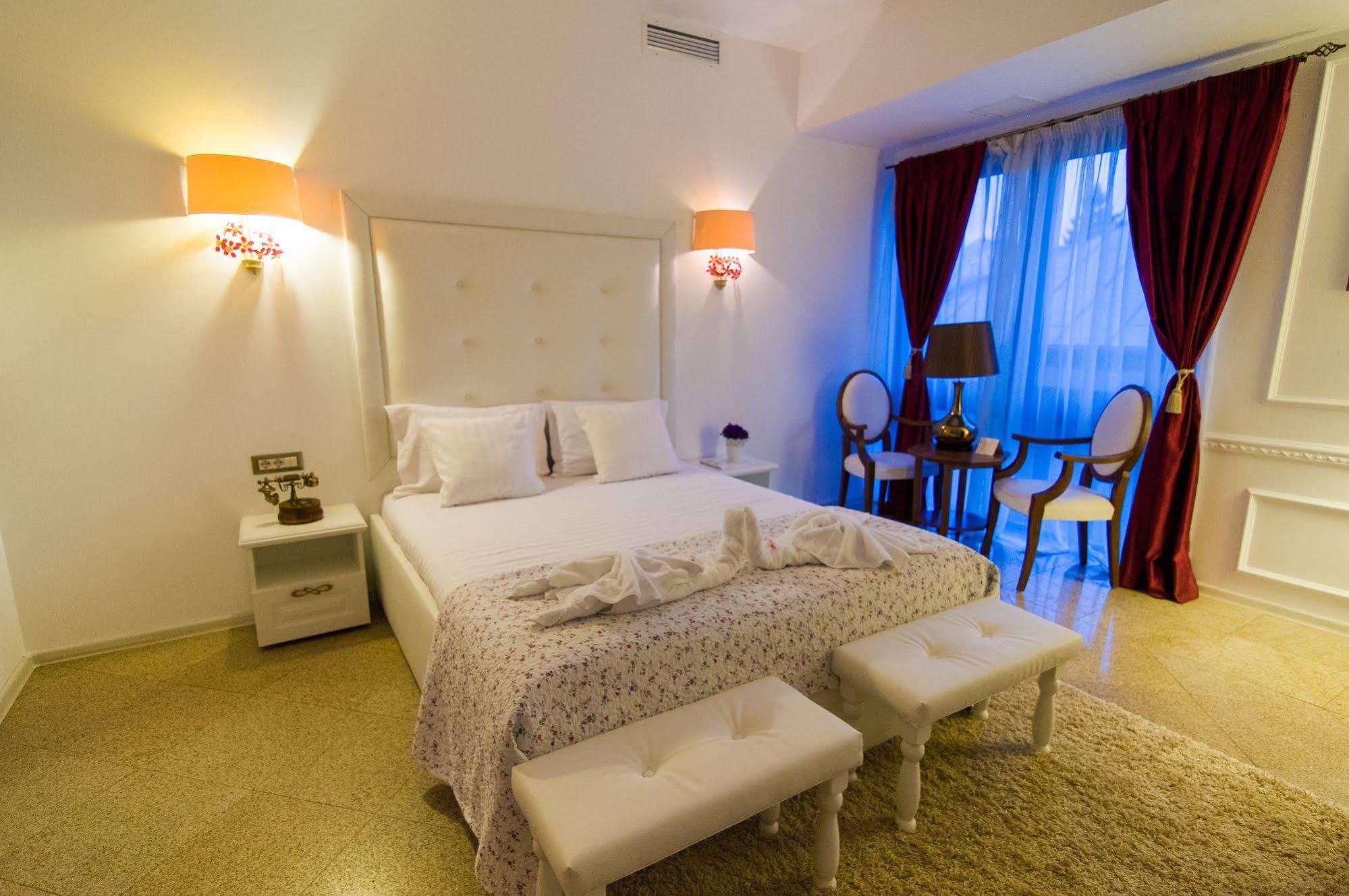 Dbh Bucharest Hotel Luaran gambar